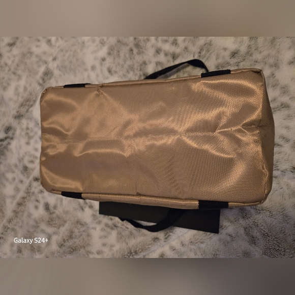 Isaac Mizrahi Insulated Gold Tote - Picture 4 of 14